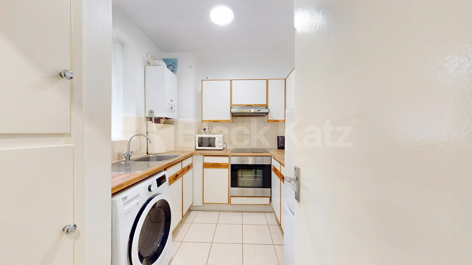 Charming One Bedroom Flat in Prestigious Townshend Estate, St John’s Wood Townshend Road, St Johns Wood